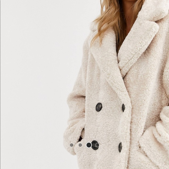 COPY - Pull & Bear Faux Fur Coat in Cream - teddy bear like coat - Picture 4 of 9